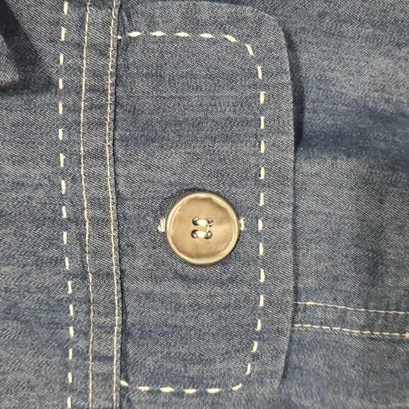 Alfred Dunner top women's size 18 blue button down denim look - Picture 5 of 11